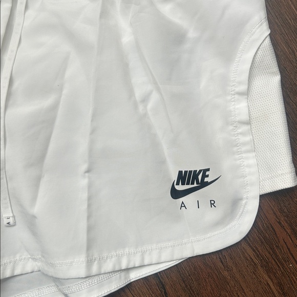 Nike Women's Air drawstring White/Black Running Shorts size XL - Picture 3 of 7